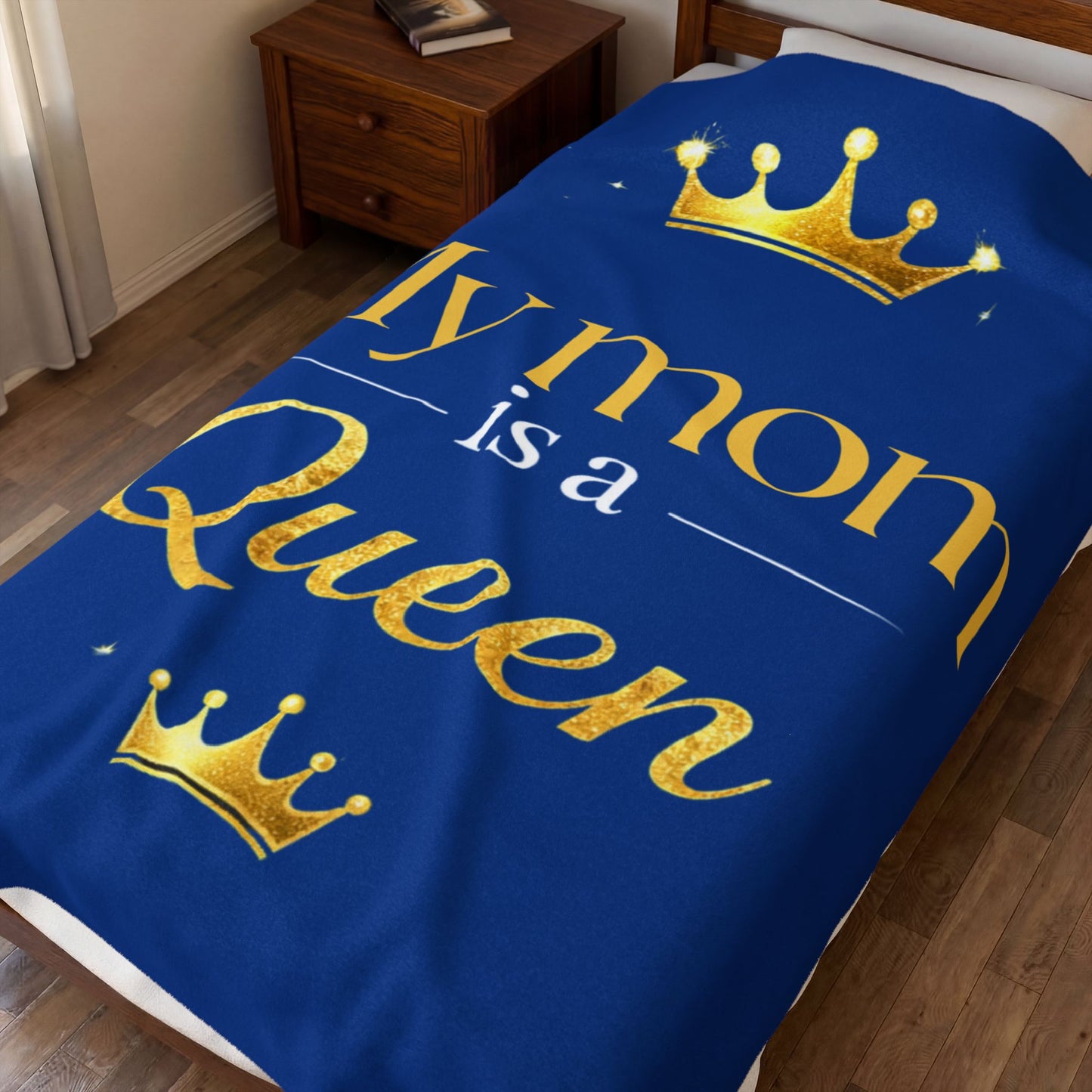 My Mom Is a Queen Plush Blanket — Cozy Mother’s Day Gift with Gold Crown Design