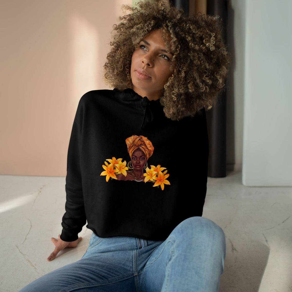 Queen Lilly Women's Crop Hoodie